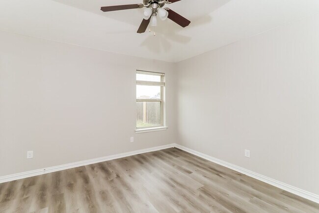 Building Photo - 2412 Hawkwood Ct