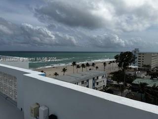 Building Photo - 320 S Surf Rd