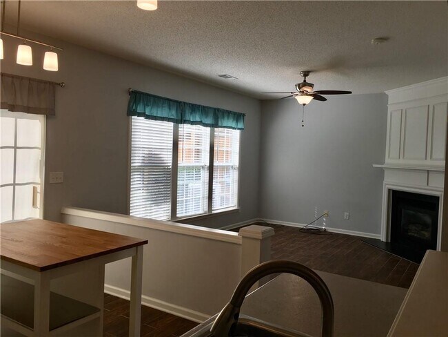 Building Photo - 6004 Falling Water Ct