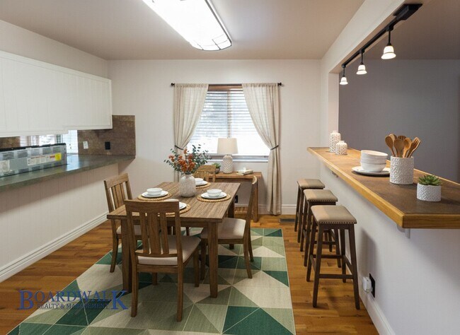 Building Photo - 1781 Lincoln Ln