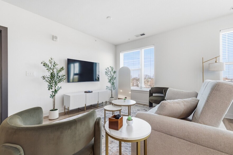 Building Photo - 1121 Laurel St