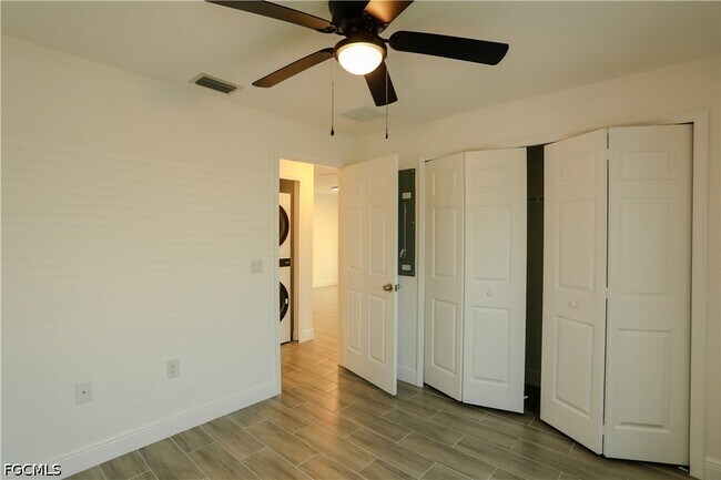 Building Photo - 917 Graystone Ave