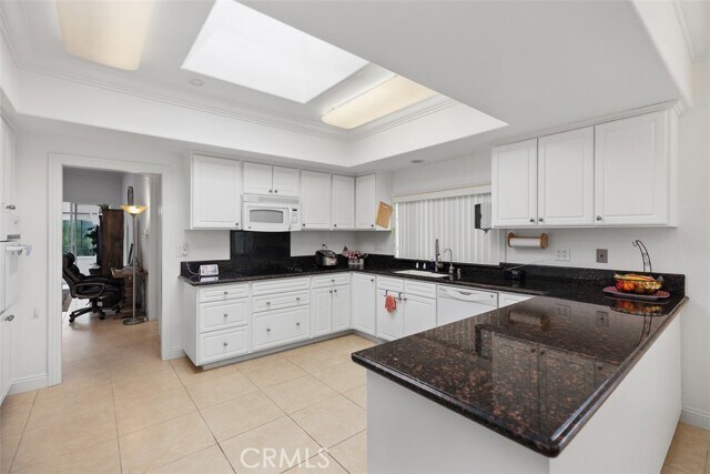 Building Photo - 5594 Avenida Sosiega W