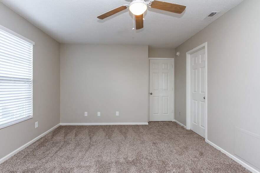 Building Photo - 691 Wheat Field Ln