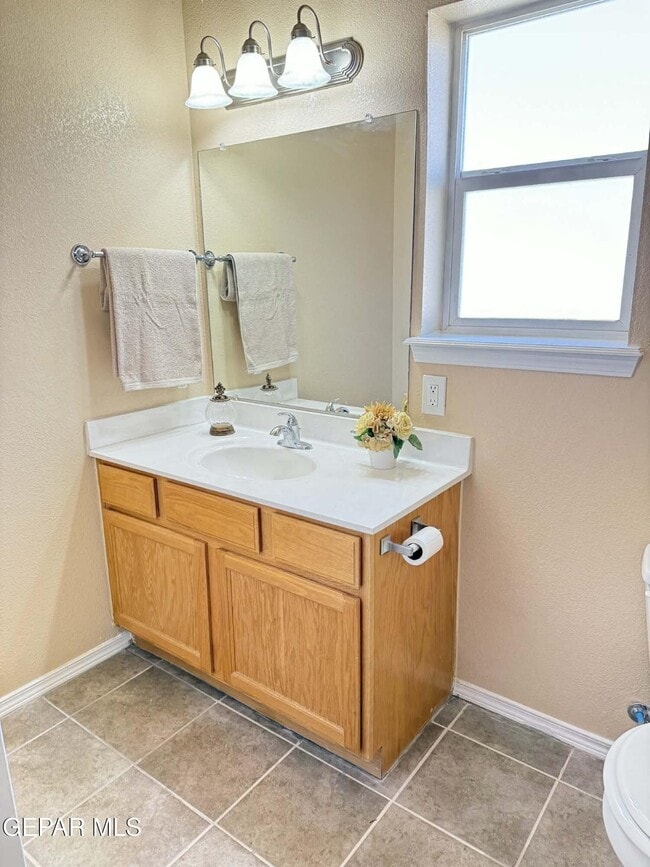 Building Photo - 10405 Canyon Sage Dr