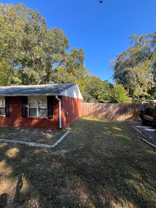 Building Photo - 5360 Misty Ln