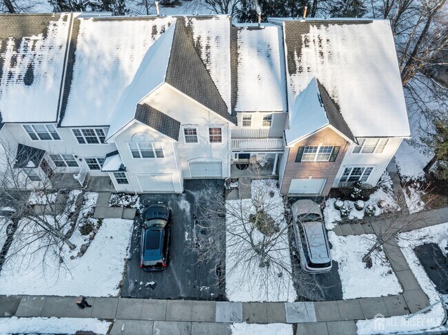 Building Photo - 11 Windsong Cir