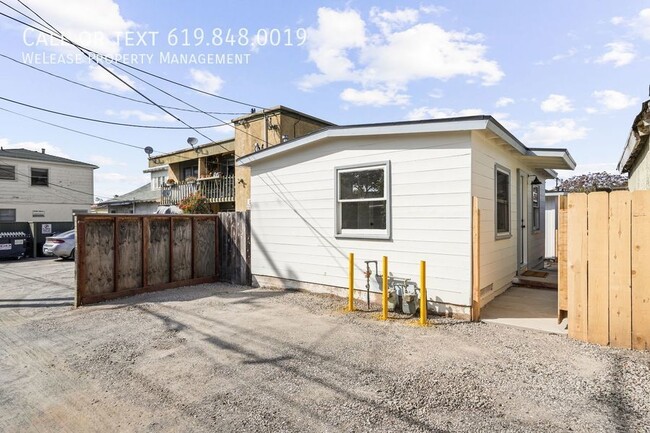 Building Photo - Your Beachside Oasis Awaits: Cozy 1-Bedroo...