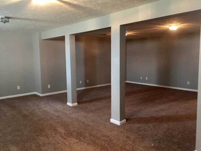 Building Photo - 4505 Cherry Forest Cir