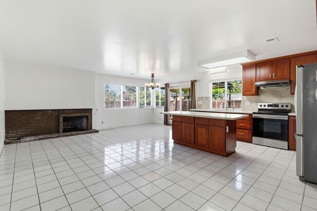 Building Photo - 1197 Barrington Ct