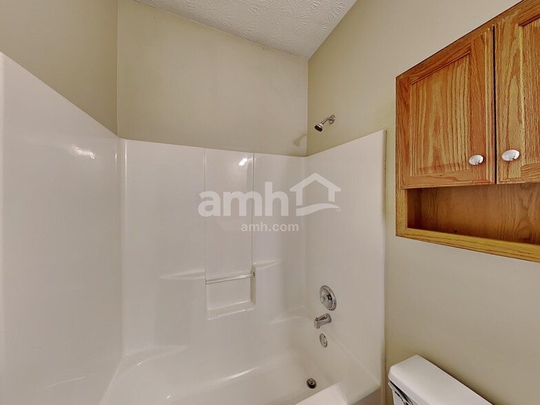 Building Photo - 408 Windcroft Cir NW