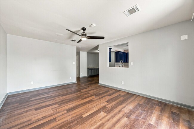 Building Photo - 1814 Country Village Blvd