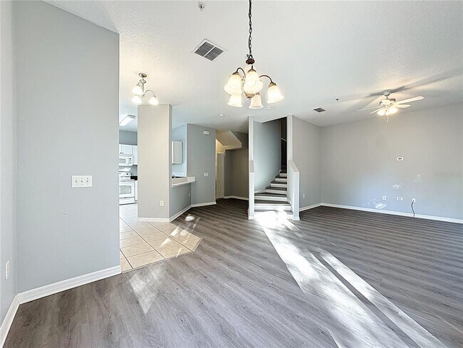 Building Photo - 1500 Broken Oak Dr