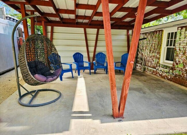 Building Photo - Midtown Gorgeous Home on Large Lot
