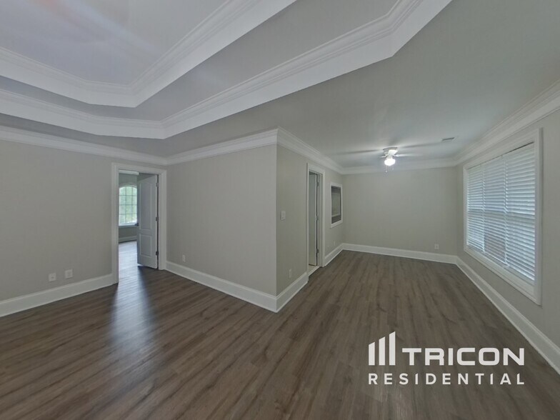 Building Photo - 110 Johns Creek Ln