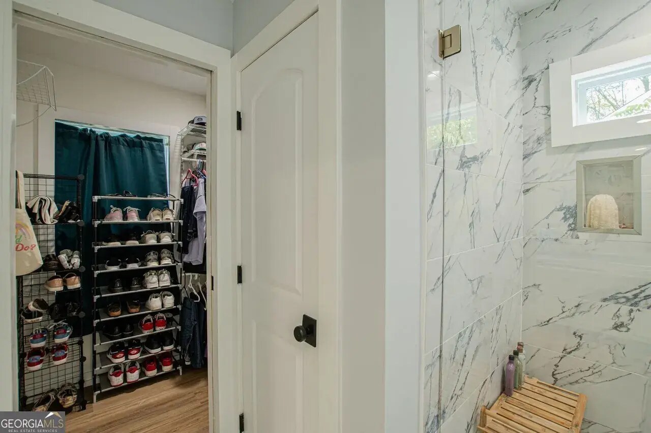 Building Photo - 2657 Blount St