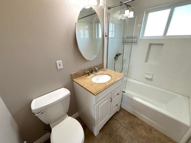 Building Photo - Beautiful home in the city of Orange.