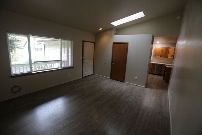 Building Photo - Port Orchard 3 Bedroom Available now!