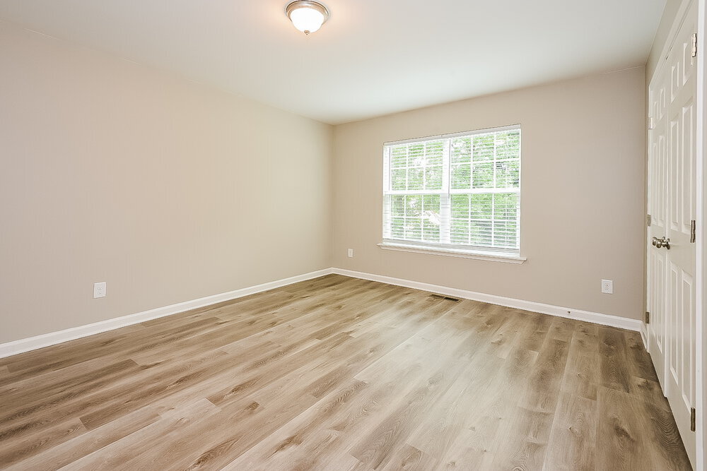 Building Photo - 313 Village Chase