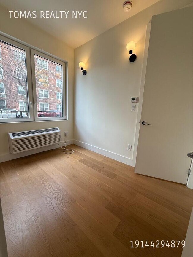 Building Photo - 3103 Sedgwick Ave