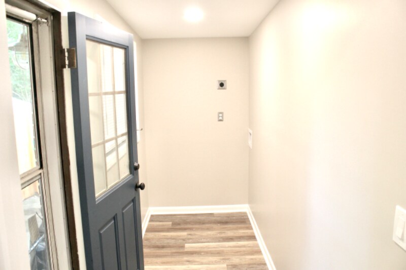 Building Photo - 1077 Curtis Dr