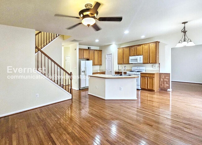 Building Photo - 115 Executive Cir