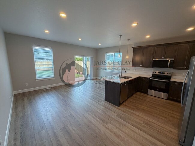 Building Photo - 1329/1331 #2023-LL765