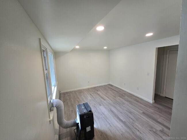 Building Photo - 67 Nott Hwy