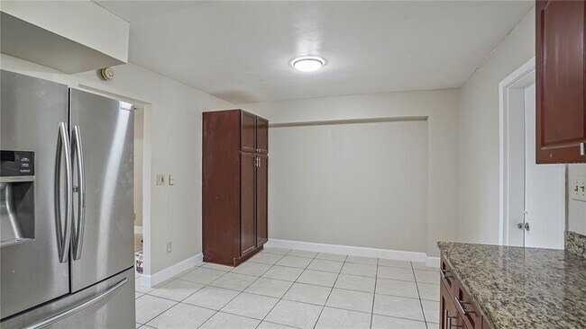 Building Photo - 5717 Lawndale Rd