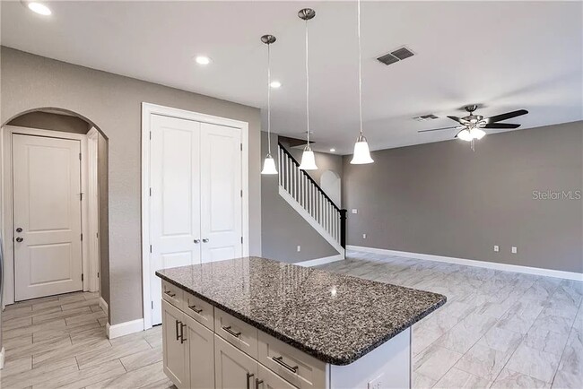 Building Photo - 5424 Lunn Landings Ave