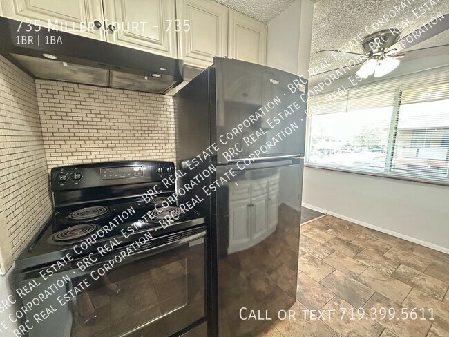 Building Photo - 735 Miller Ct