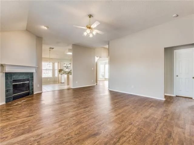 Building Photo - 2430 Norwich Dr