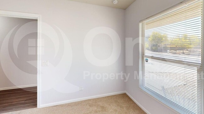 Building Photo - 286 E Bobcat Pl