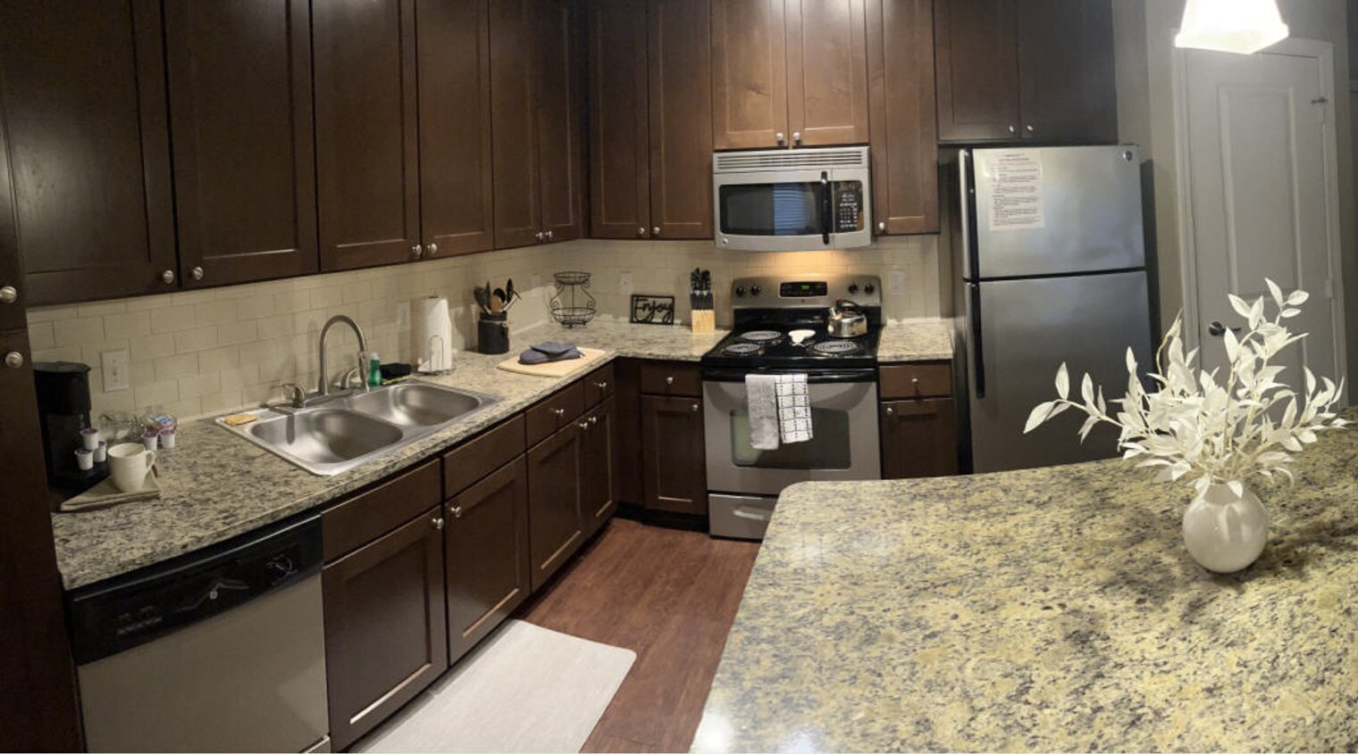 Building Photo - 460 Seven Farms Drive