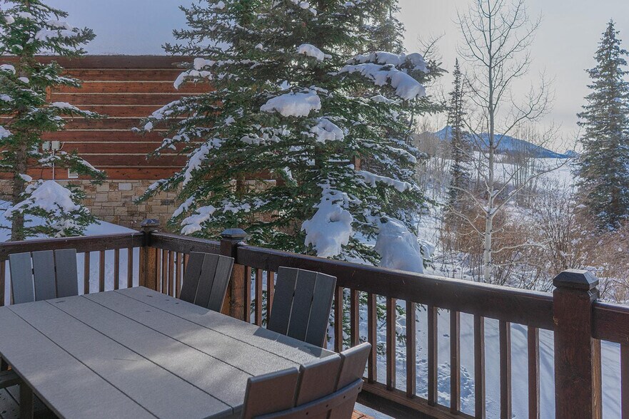 Building Photo - 215 Double Eagle Dr