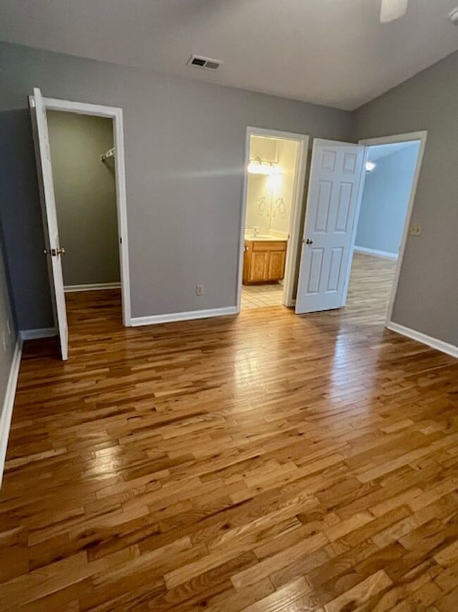 Building Photo - Swannanoa Rental! 6 or 12 month lease options!