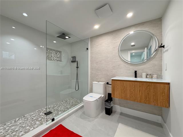 Building Photo - 927 SW 18th Ave