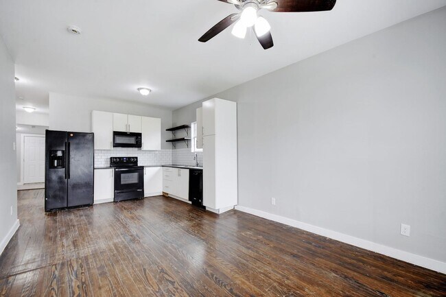 Building Photo - 3-Bedroom Home in Riverside