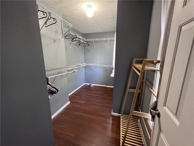 Building Photo - 4234 Windale Dr NW