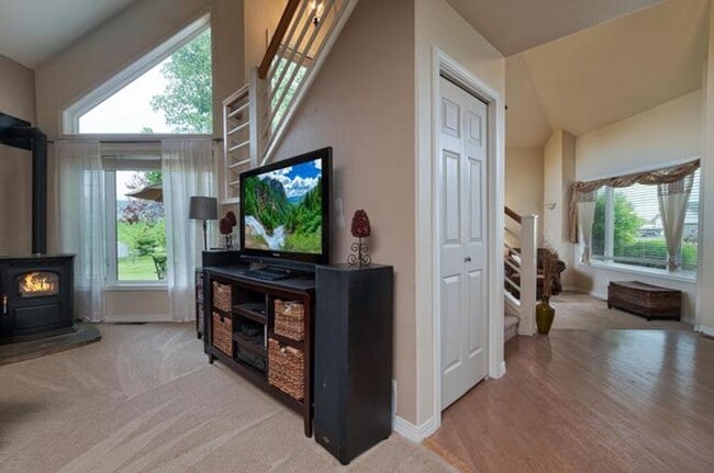 Building Photo - Beautiful home in Haven Heights