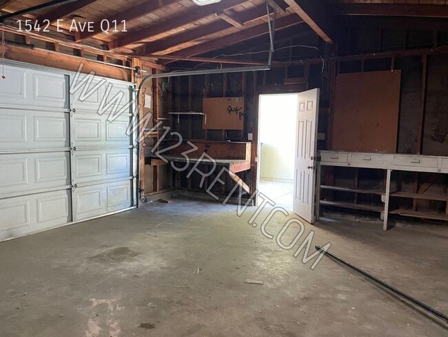 Building Photo - 1542 E Ave Q11