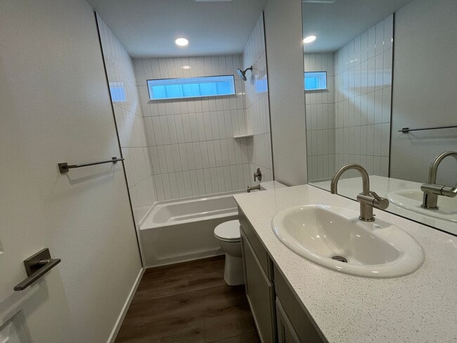 Building Photo - Brand New Home in Mosaic