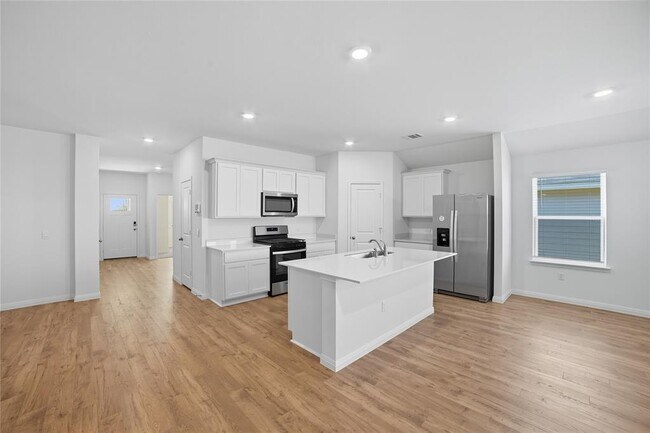 Building Photo - 18000 Purple Top Ln