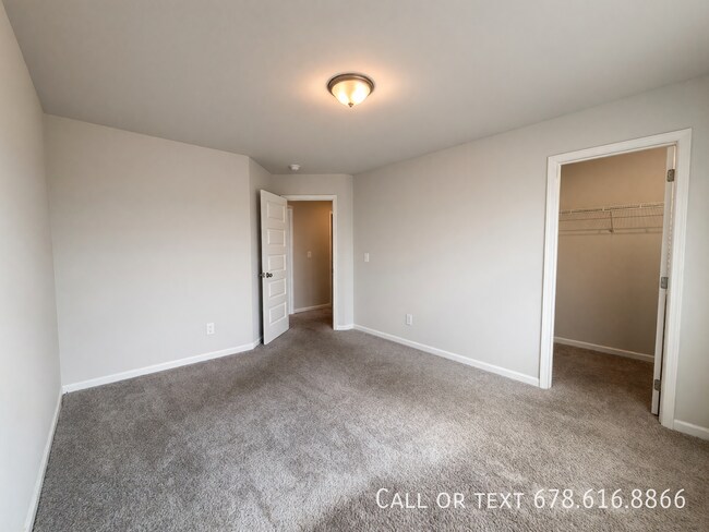 Building Photo - 213 Logan Crest Ct