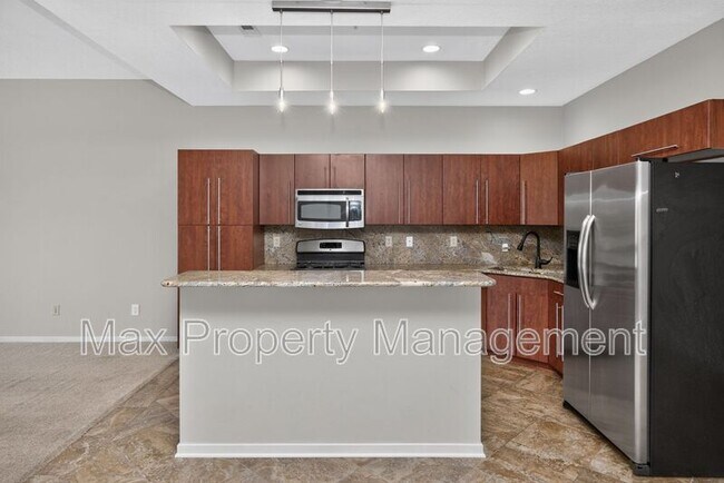 Building Photo - 640 S 50th St