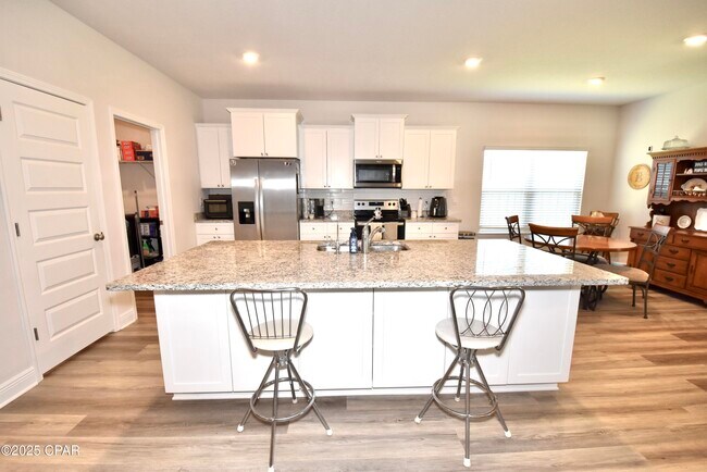 Building Photo - 4858 Sweetspire Dr