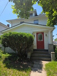 Building Photo - Cozy home in BG