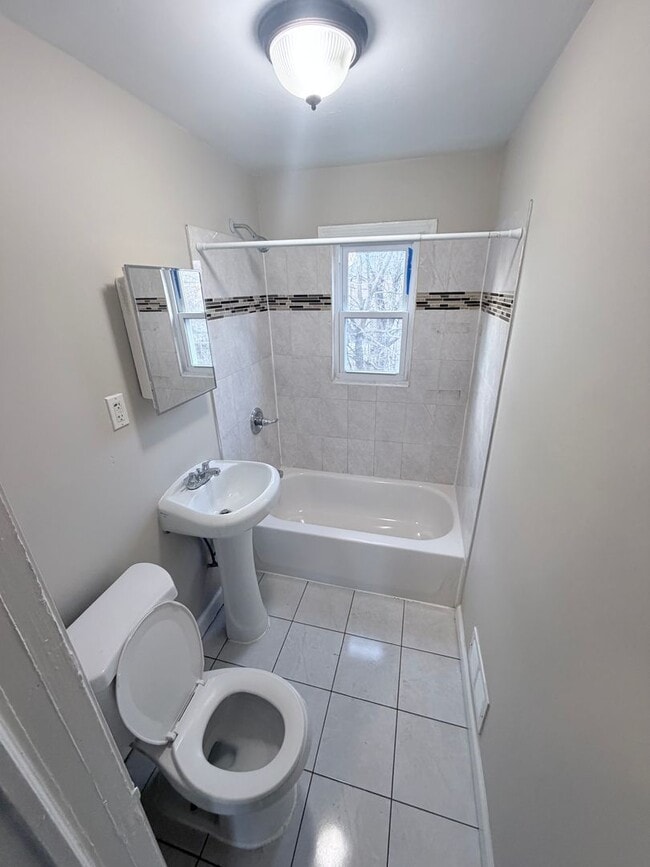 Building Photo - 3 Nordacs