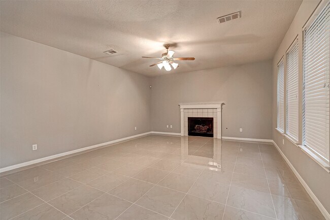 Building Photo - 2130 Autumn Fern Dr