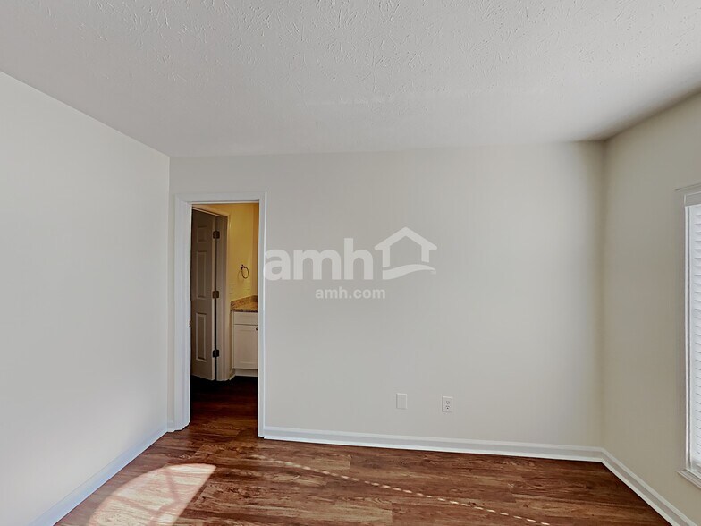 Building Photo - 4618 Noah Overlook W